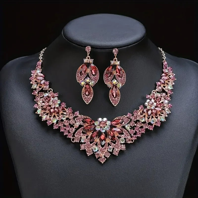 Inlaid Rhinestone Trendy Leaf Design
