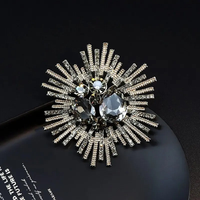 Droplet brooch Fashion Dressing