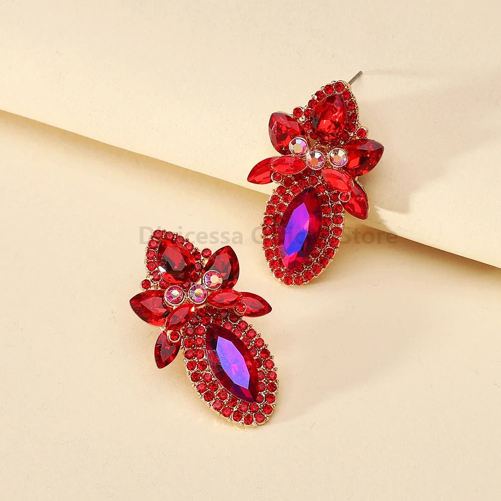 Trend Teardrop Glamorous Decor Stud Earrings