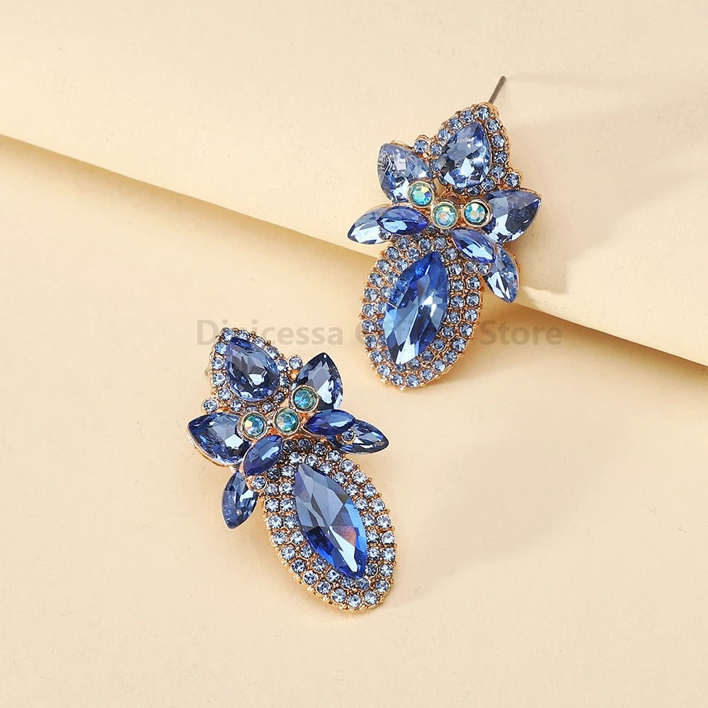 Trend Teardrop Glamorous Decor Stud Earrings