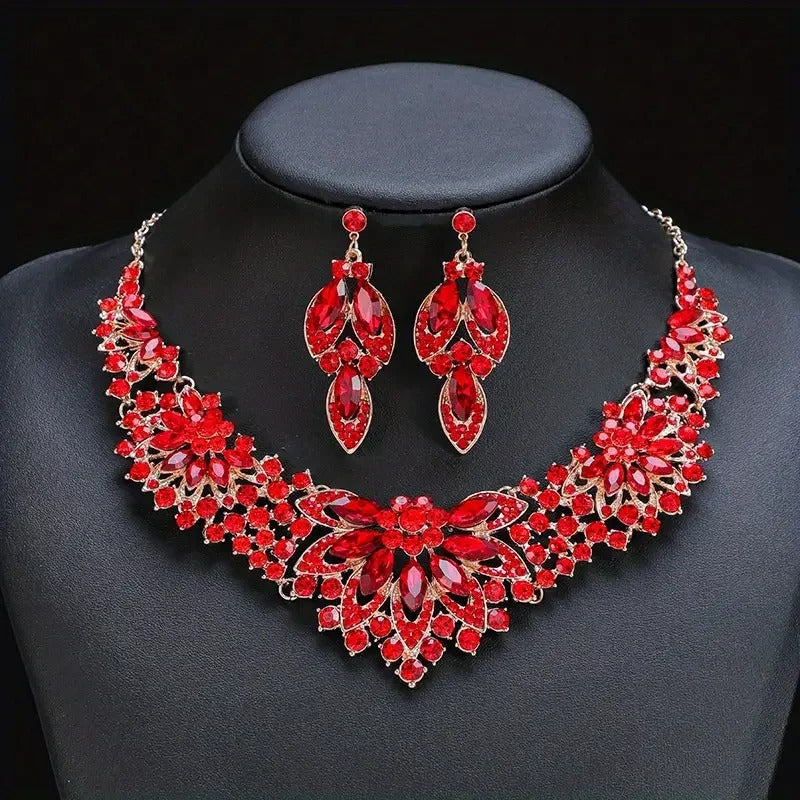 Inlaid Rhinestone Trendy Leaf Design