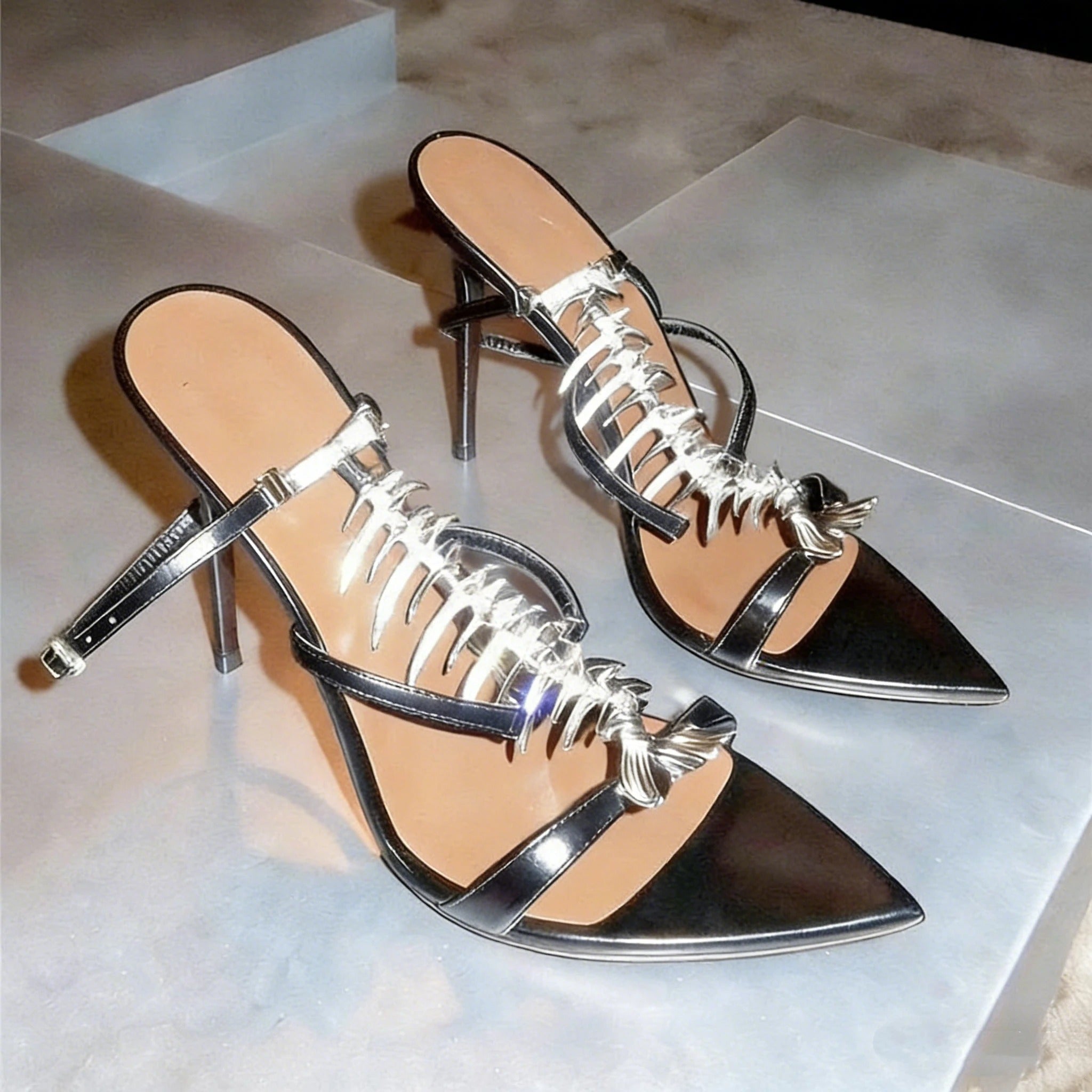 Spring/Summer New Women's Fishbone Rhinestone Embellished Sandals