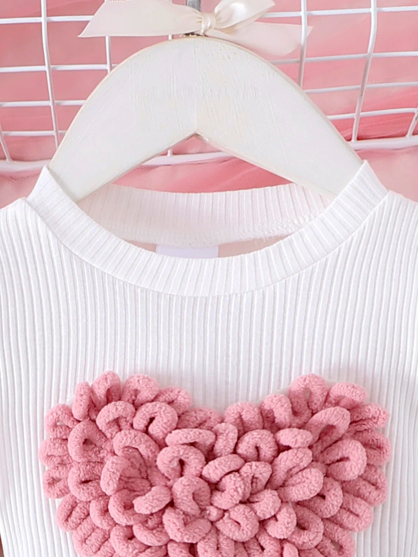 Comfortable Sweet and Cute Bubble Sleeves, Love Chapter Top + Pink Short Skirt.