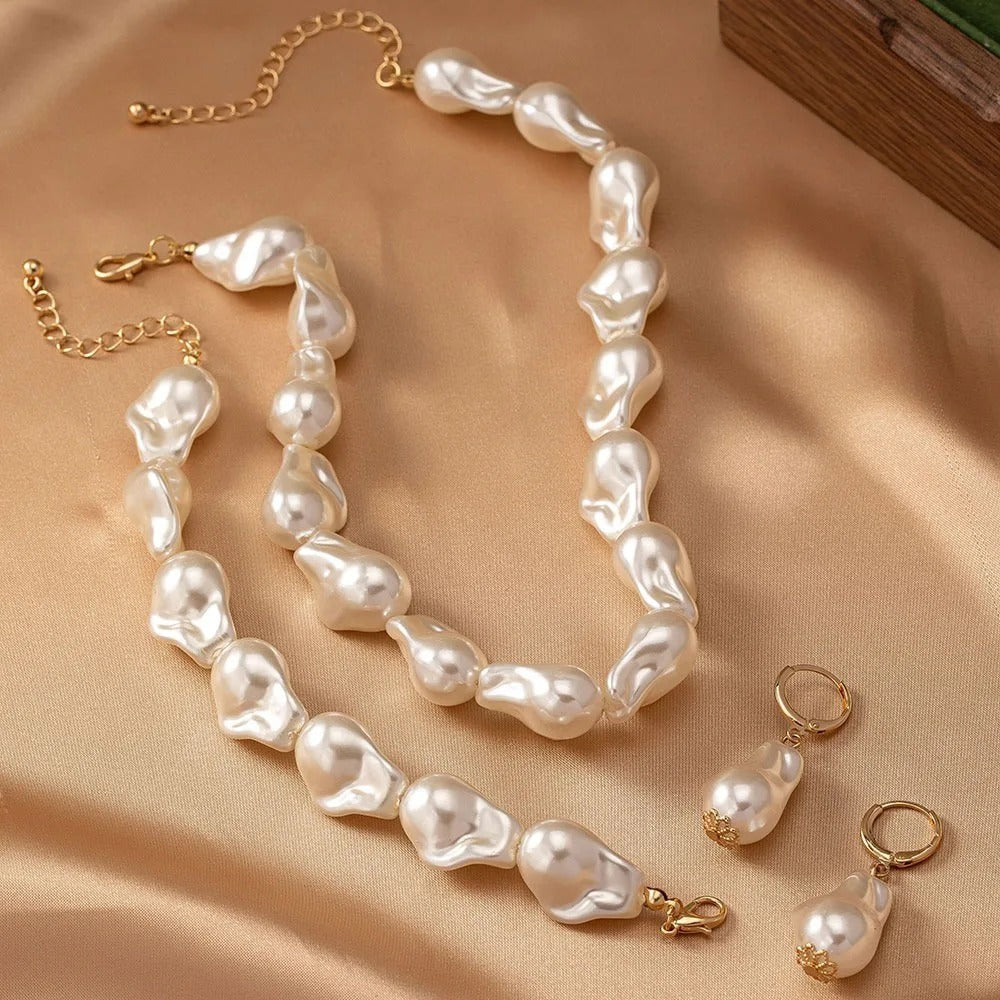 Pearl necklace for Women