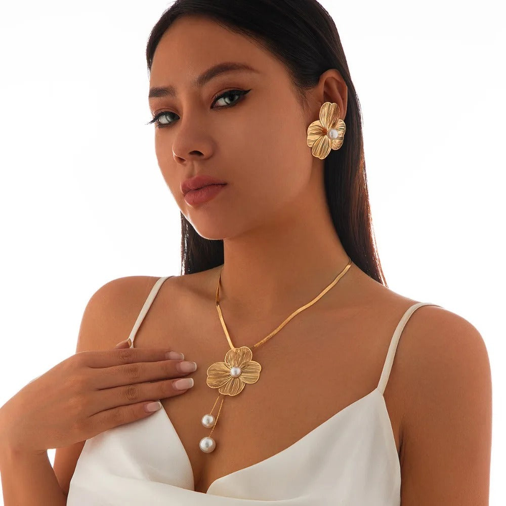 Stereo Flower Inlay Pearl Necklace Earrings