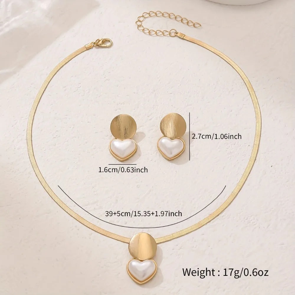 Circular Heart-shaped Pendant