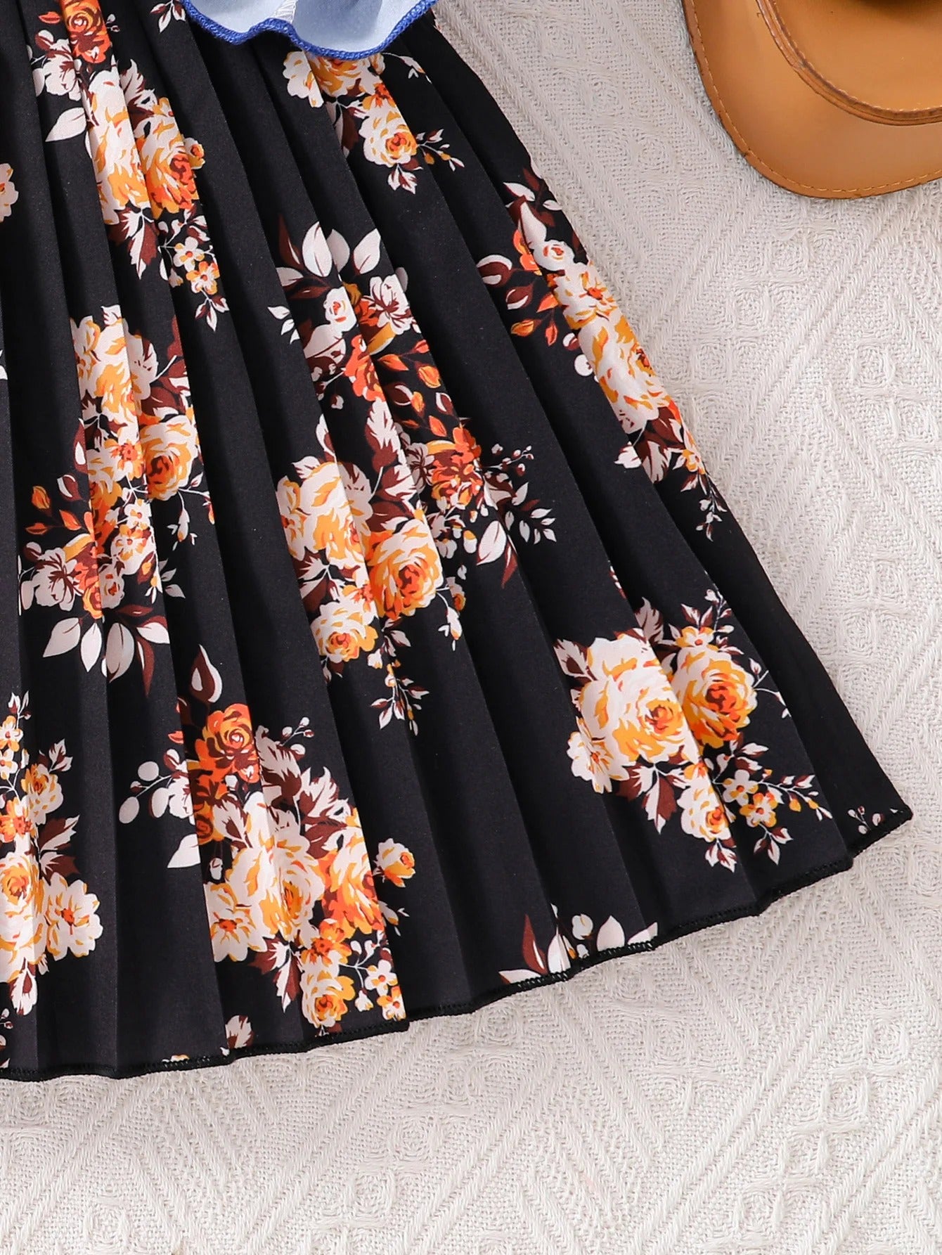 Faux Denim Waist-Cinching Patchwork Floral Dress for Spring, Autumn, and Winter. Girls' Elegant Button-Up Dress