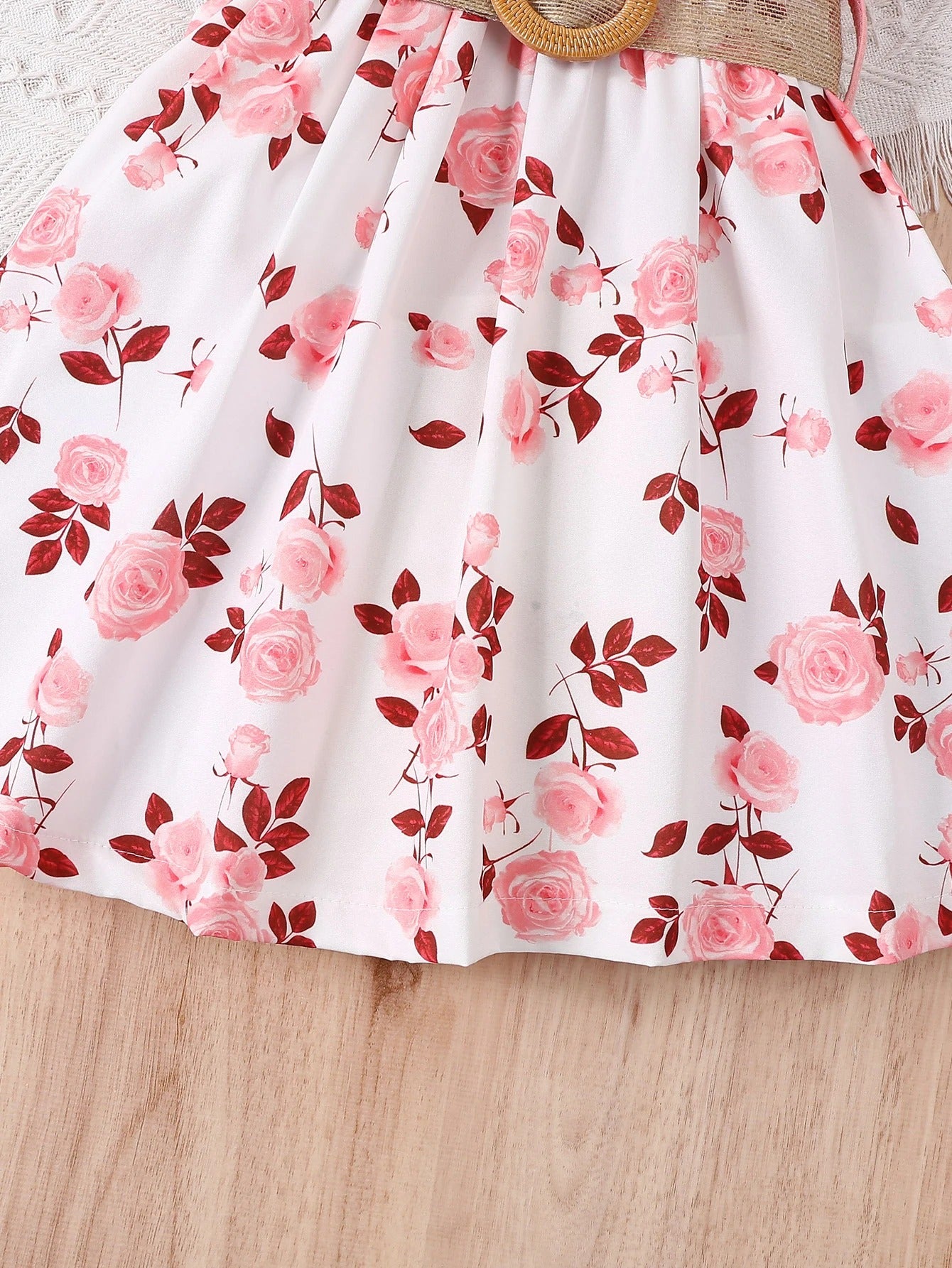 romantic floral print with ruffled edges and small flying sleeves