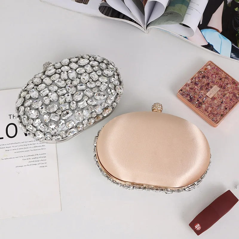 Luxury Crystal Silver Diamond Boutique Clutch Bags.