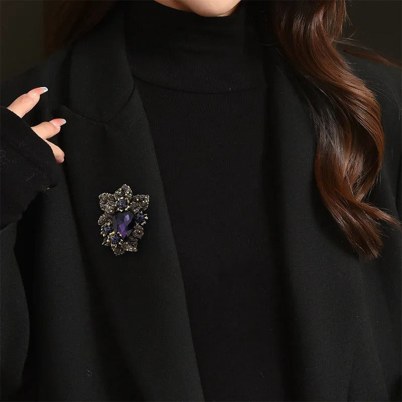 Exquisite High-end Rhinestone Party Wedding Badges Pines