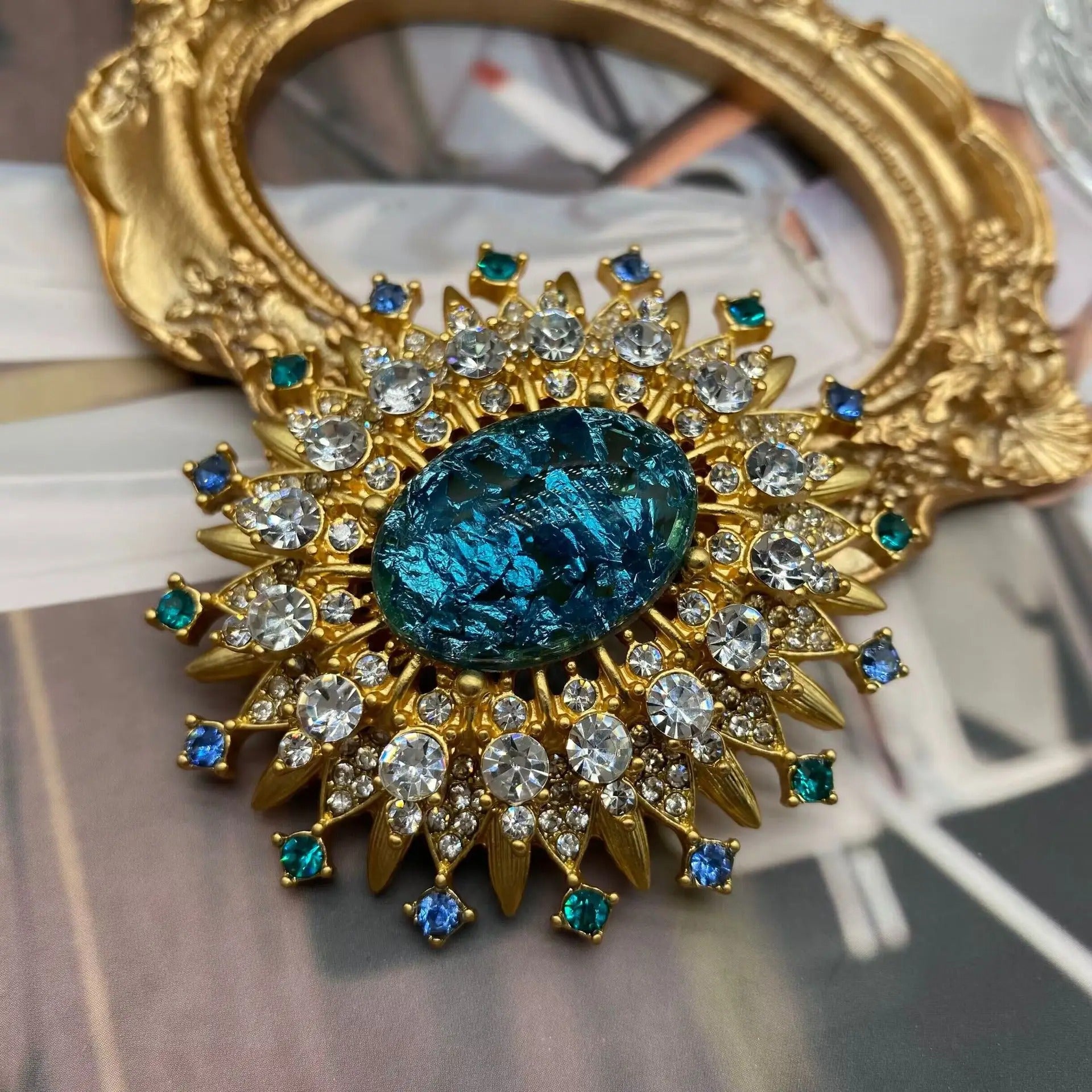 Rhinestone Elliptical Badges Brooch Retro