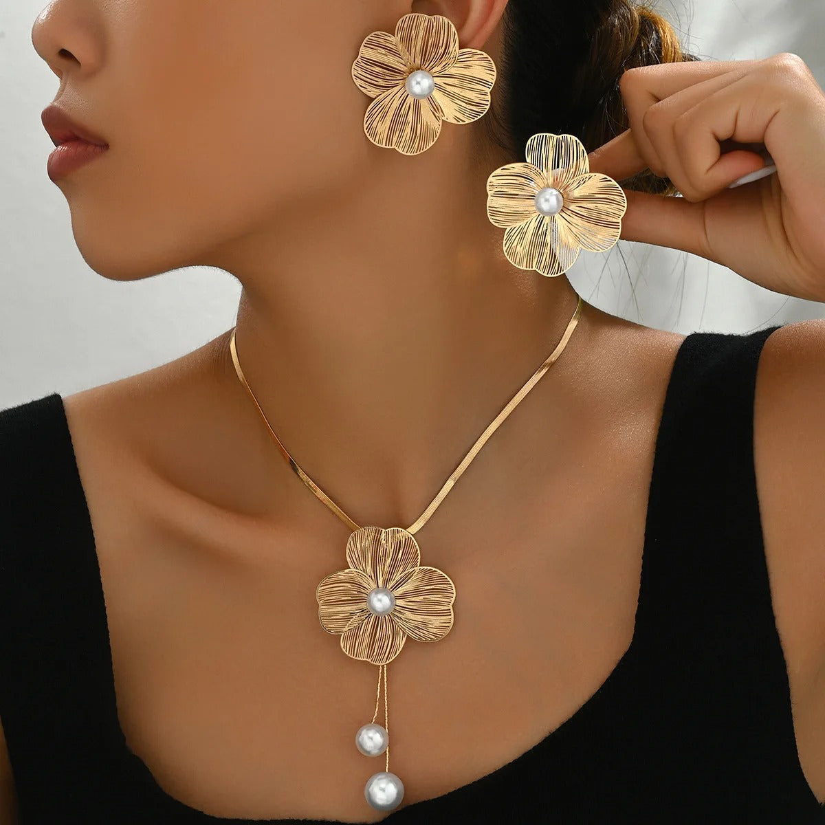 Stereo Flower Inlay Pearl Necklace Earrings