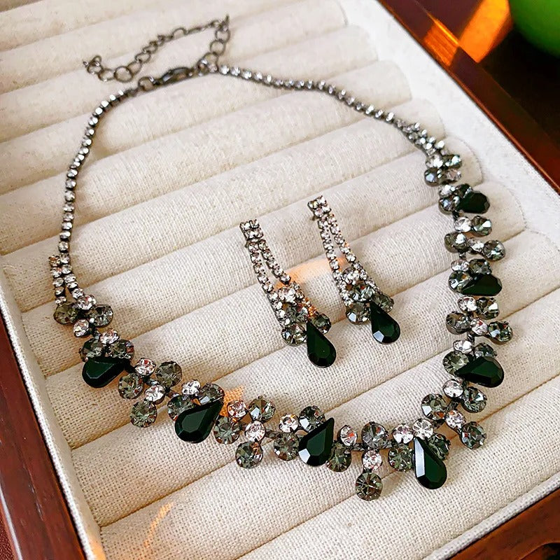 Water Drop Black Rhinestone Necklaces for Women Luxury