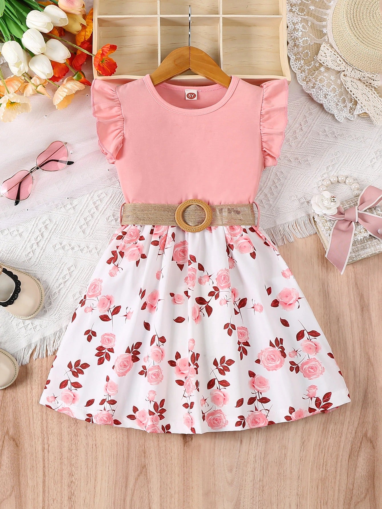 romantic floral print with ruffled edges and small flying sleeves