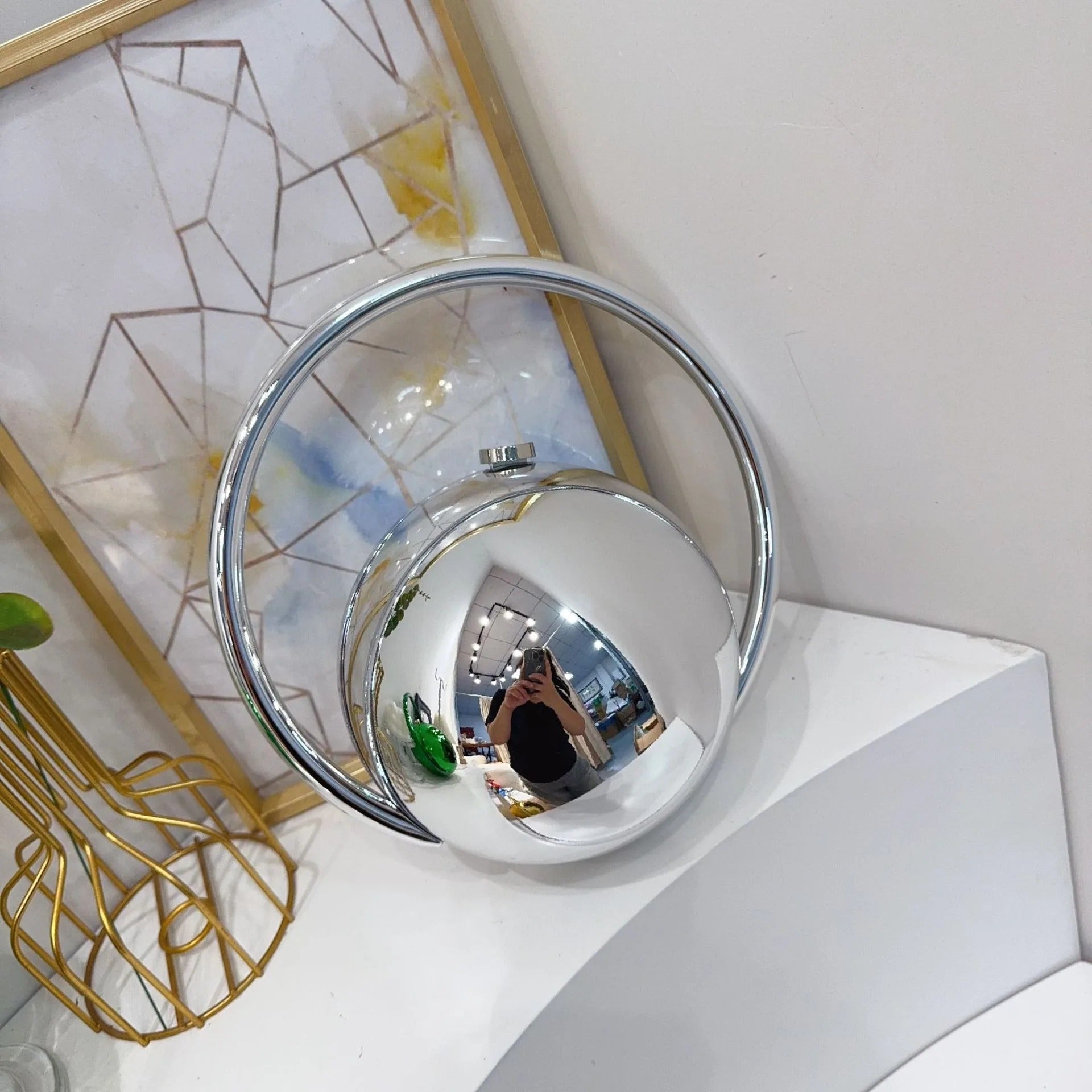 Gold Acrylic Round Ball Hand Bag