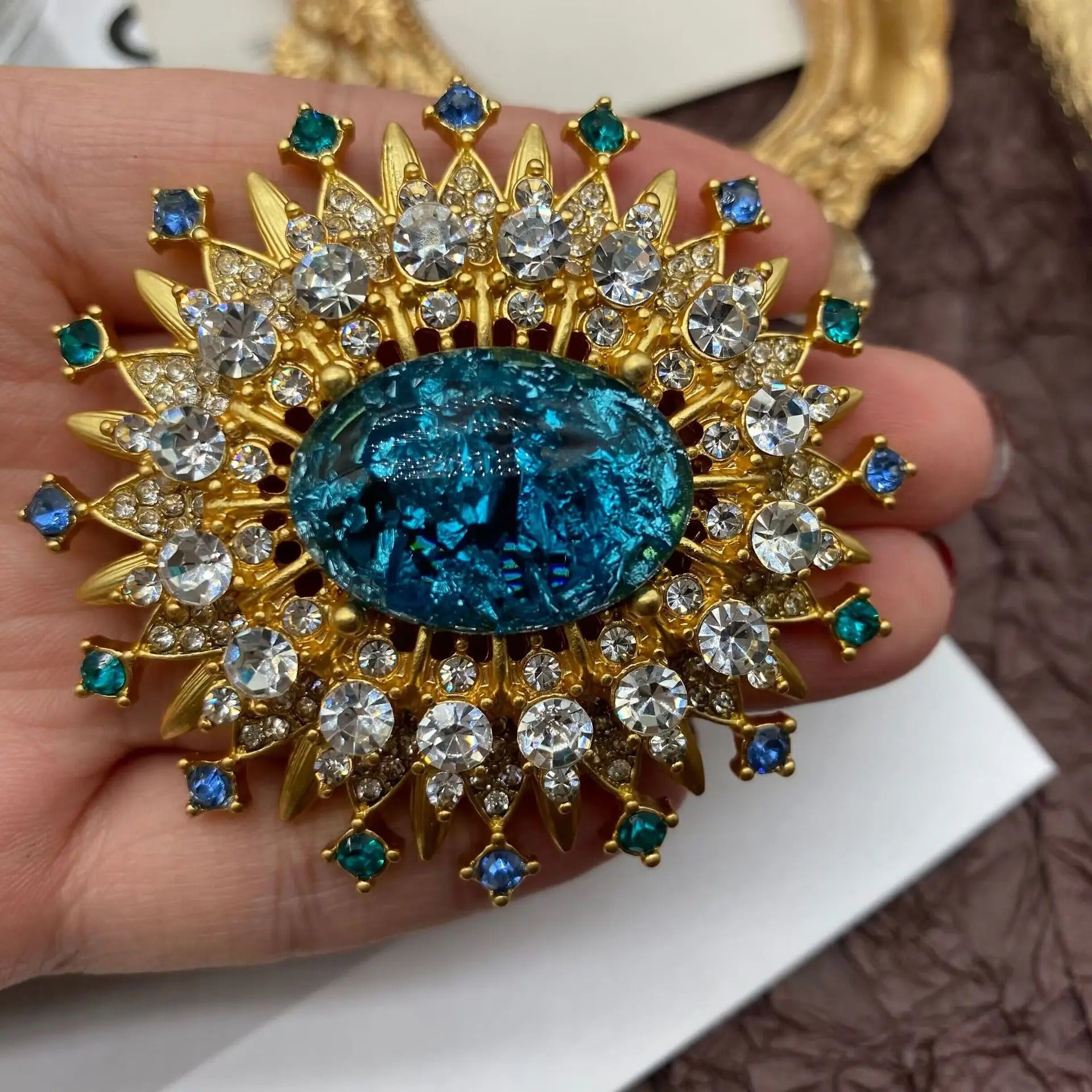 Rhinestone Elliptical Badges Brooch Retro
