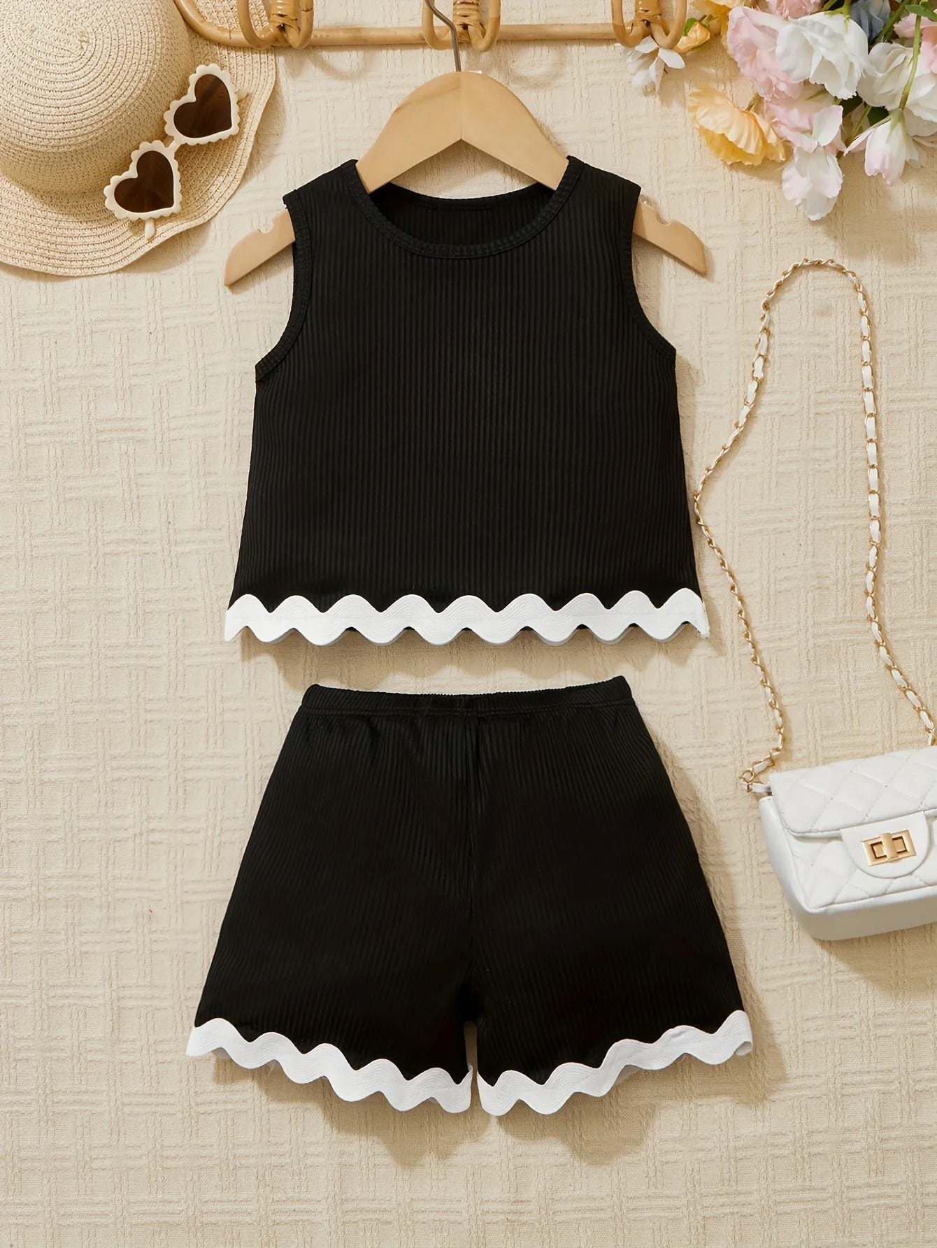 Solid Color Lace Vest Shorts Set.