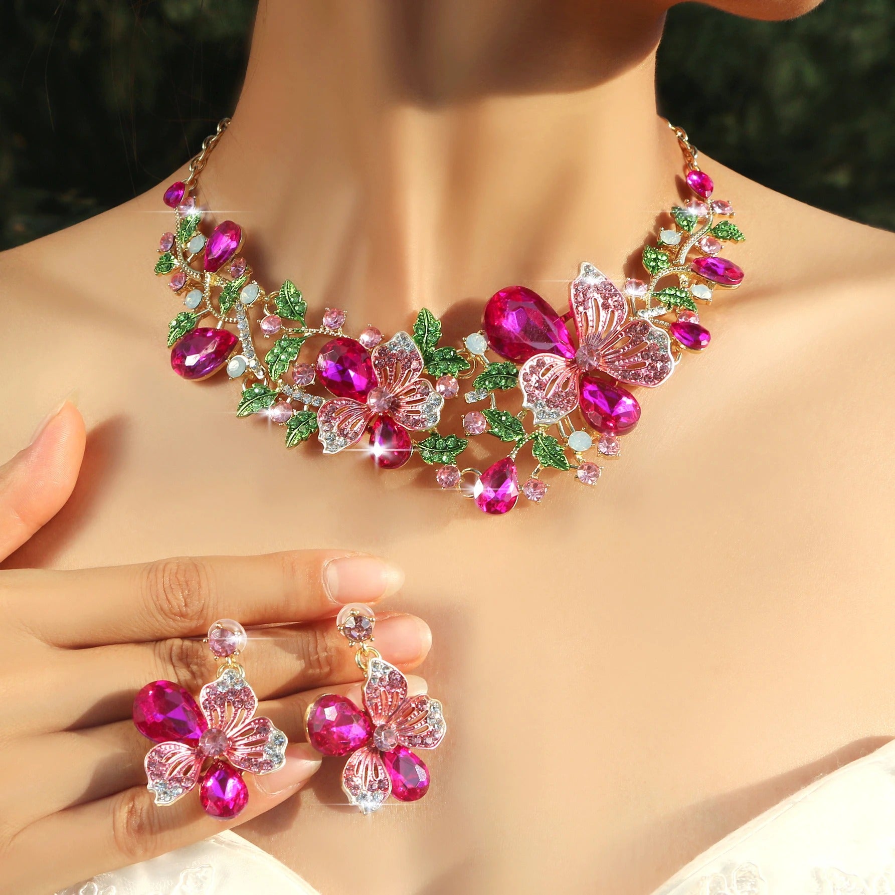 1 Set of Luxurious Rhinestone Flower Necklace and Earrings Two-Piece