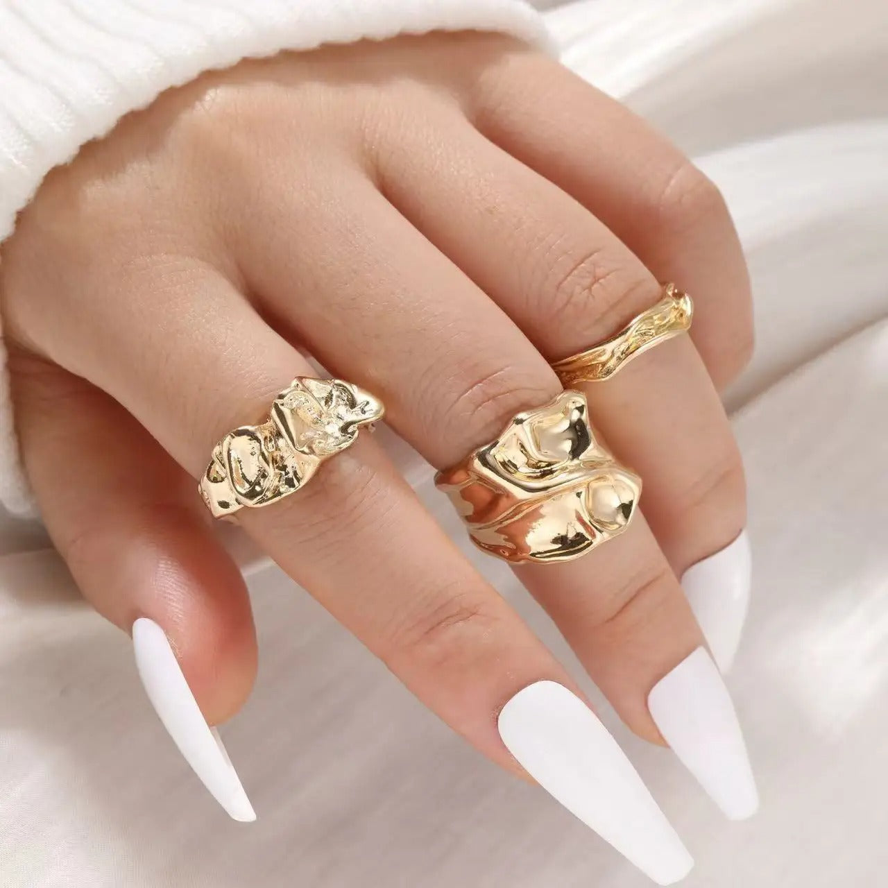 Men's And Women's Ring Set with Unique Geometric Hollow