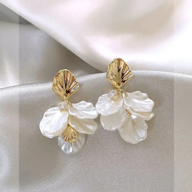 Unique Pearl flower tassels Pendant Earrings