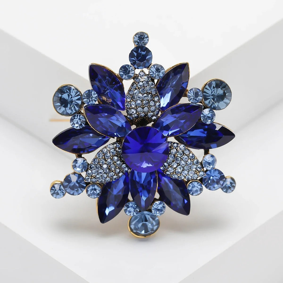 Snowflake Pins Banquet Brooches for Women