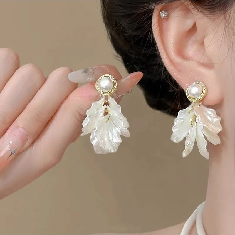 Unique Pearl flower tassels Pendant Earrings