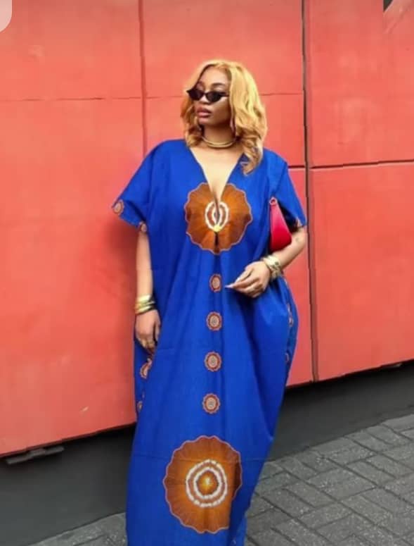 Embrace African culture with this traditional clothing, perfect for special occasions and cultural events.